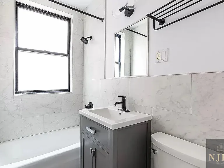 226 W 97th St #2C — Photo 5