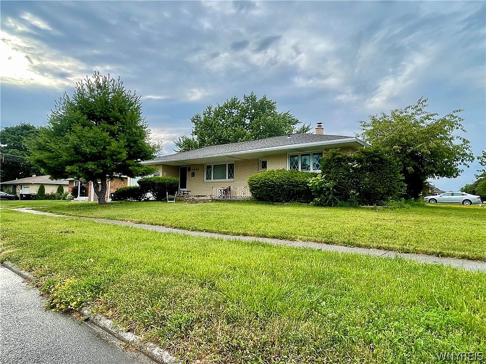 1st image of 1054 Woodstock Ave