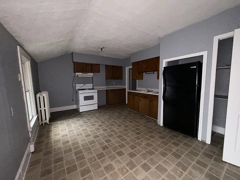 514 W Marion St #B — Photo 10