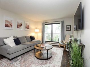 855 Columbia Blvd W #302, Lethbridge, AB T1K5B8