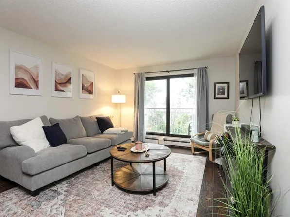 855 Columbia Blvd W #302, Lethbridge, AB T1K 5B8