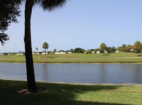 5th image of 1478 The Pointe Dr