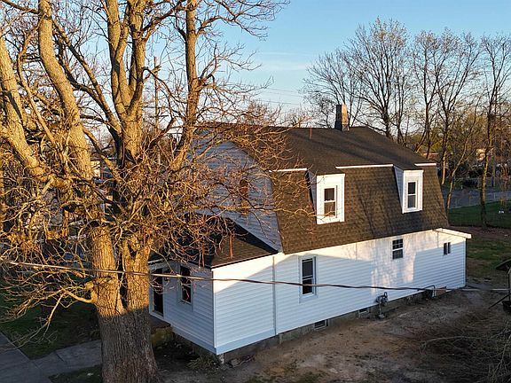 5th image of 803 Seneca Ave