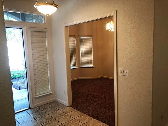 4th image of 3615 E Vista Dr