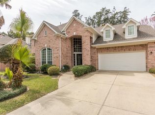 70 N Goldenvine Cir, Spring, TX 77382