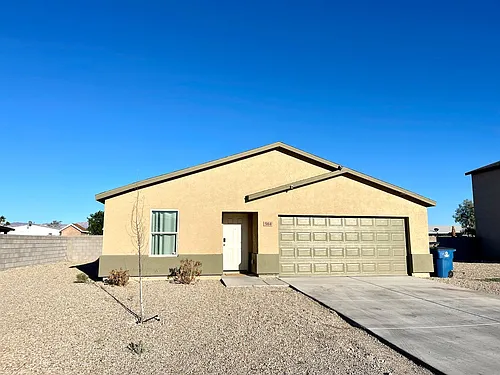 564 Holly St Photo 1