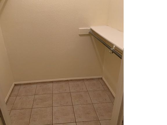 3rd image of 1020 Jackson Keller Rd #303
