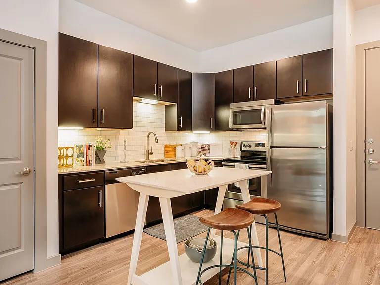Lakeshore Pearl — Photo 14