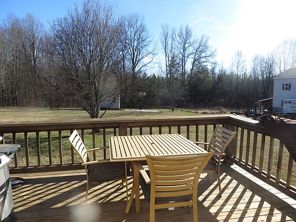 4th image of 728 Willow Briar Ln
