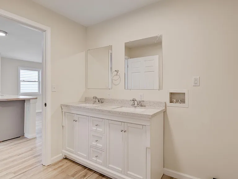 1002 Park St — Photo 8