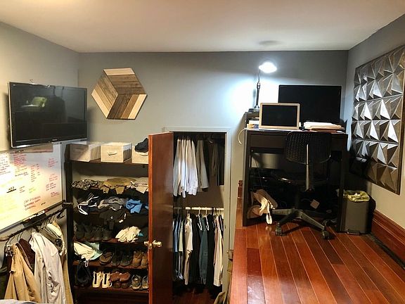 3rd image of 19 Barrow St APT 3