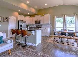 6208 Canyon Trl, Denver, NC 28037