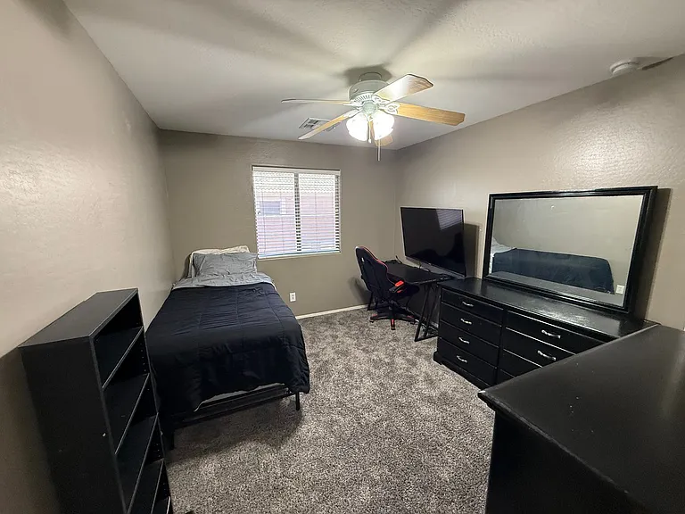 5943 S 248th Dr — Photo 31