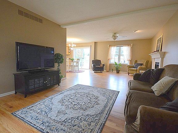 2nd image of 51230 Lexingham Dr