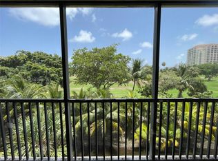 20335 N Country Club Dr #304, Aventura, FL 33180