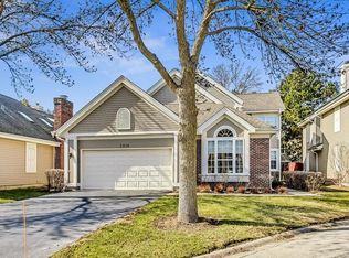 2016 N Evergreen Ave, Arlington Heights, IL 60004