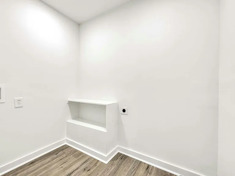 1112 Violet Dr — Photo 6