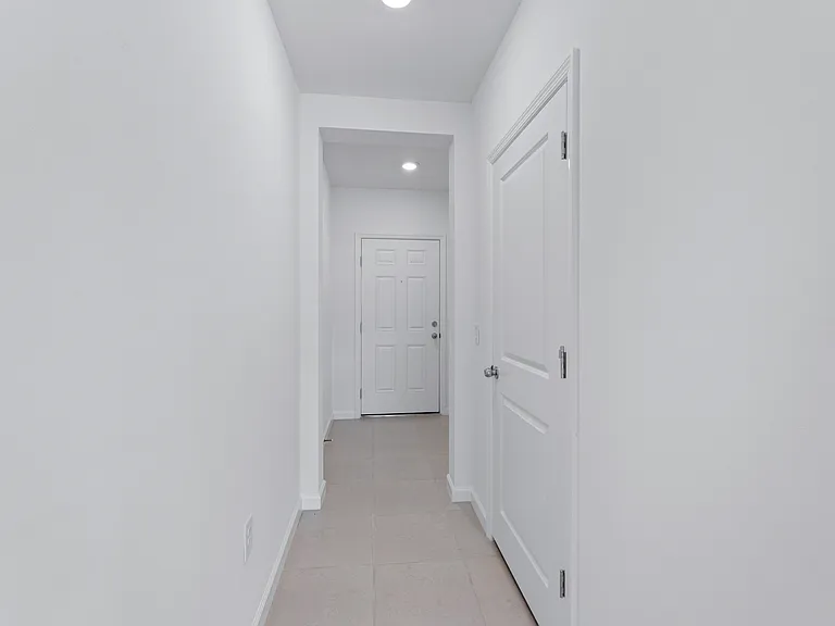 1816 Vanora Ln — Photo 2