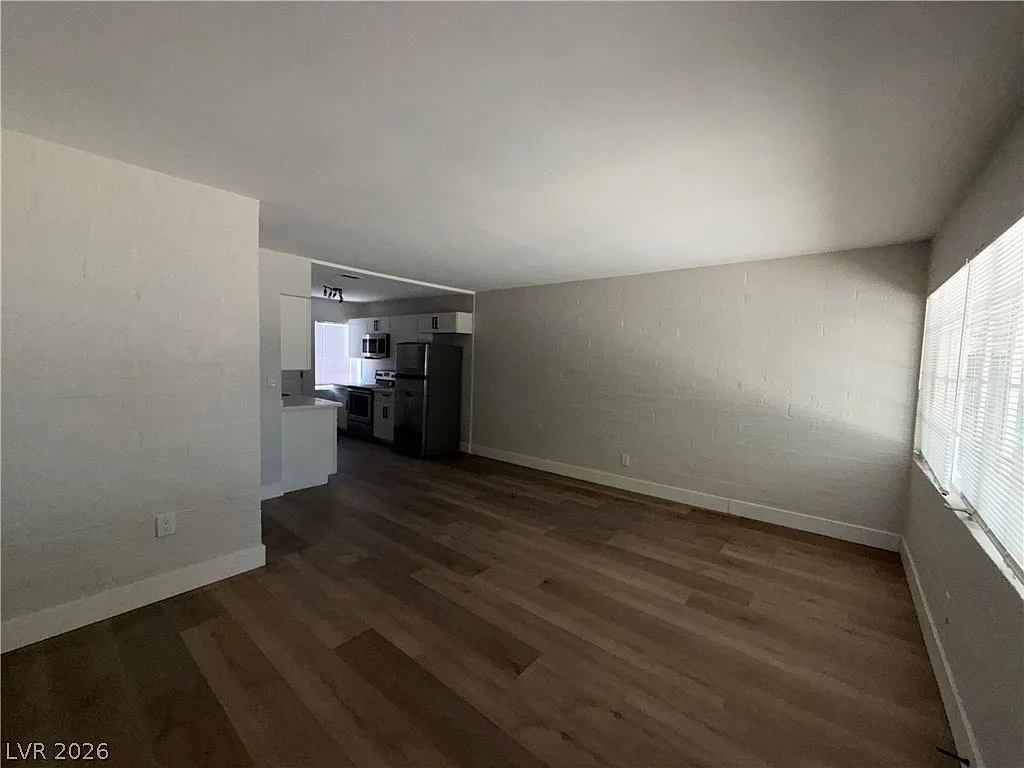 2 bed, 1.0 bath, 783 sqft, $1,399 — Photo 2