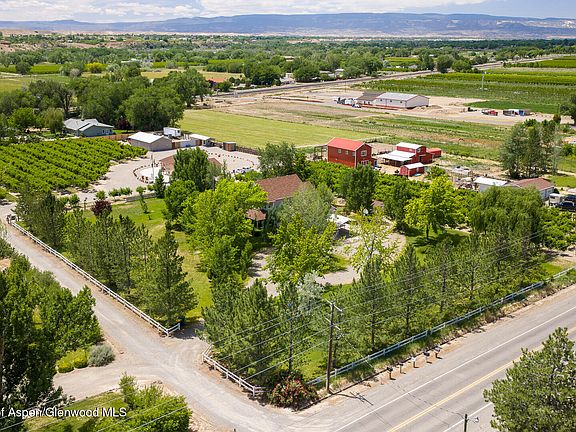 5th image of 3609 G Rd