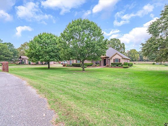 4th image of 13610 Karah Ln