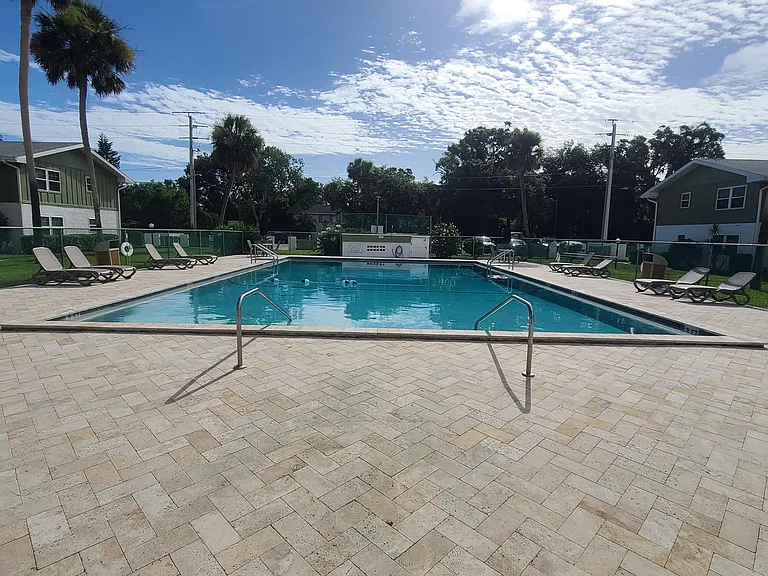 840 Center Ave #29 — Photo 23