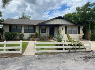 1002 N Alabama Ave, Deland, FL 32724