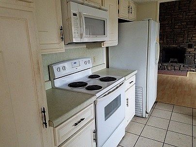 3rd image of 1268 Pioneer Ln