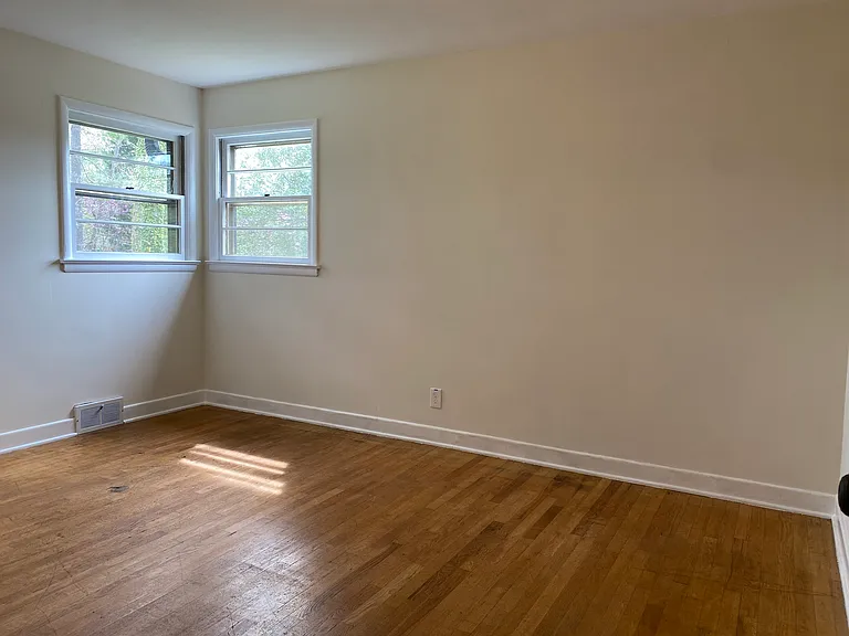 7 N Pershing Rd — Photo 12