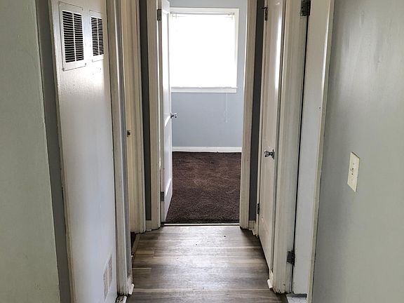 5th image of 4930 Barlow Dr