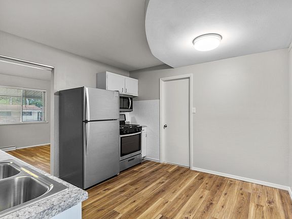 5th image of 905 Lynn Haven Ln