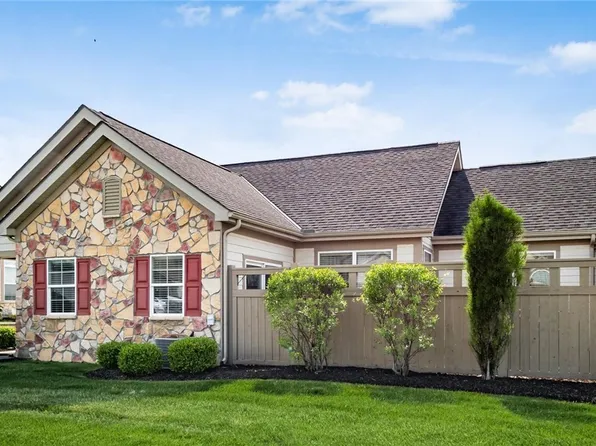5333 W Sheffield Cir, Zanesville, OH 43701