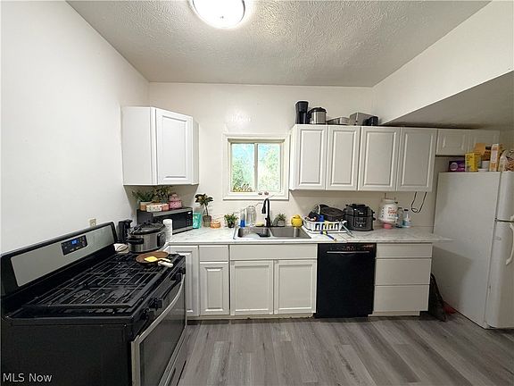 4th image of 547 Morgan Ave