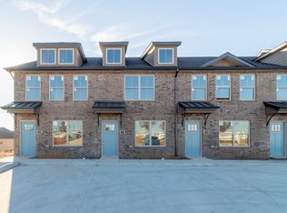 1000 Henry Place Blvd #101, Clarksville, TN 37042
