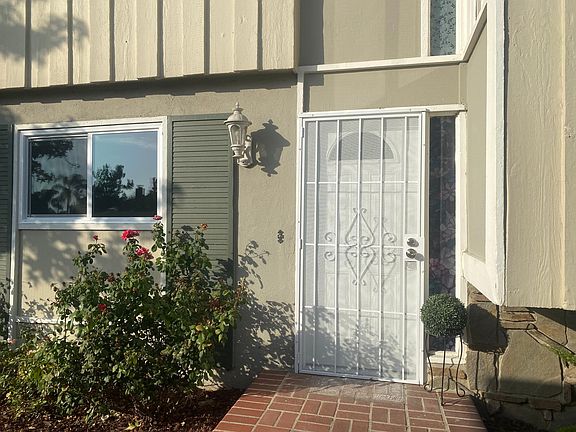 5th image of 2625 College Ln