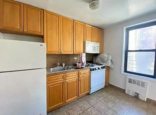 3rd image of 144-20 41st Ave #1003