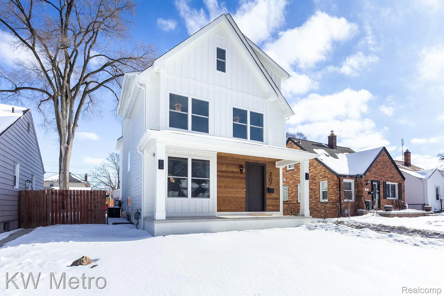207 S Wilson Ave photo 1