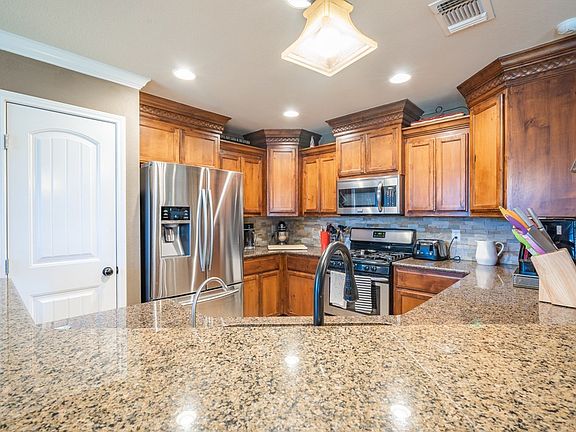 5th image of 5805 Southampton Pl