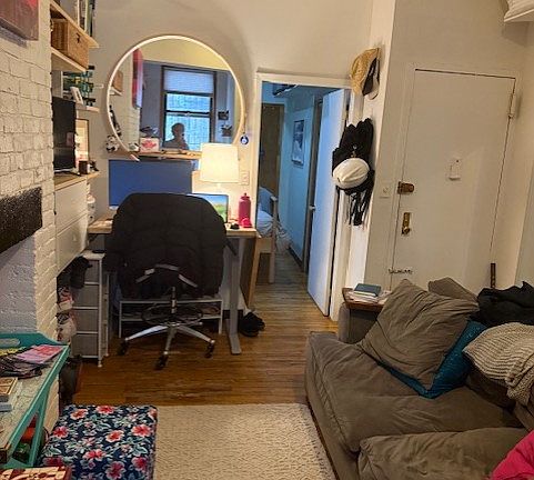 3rd image of 333 E 6th St #1E