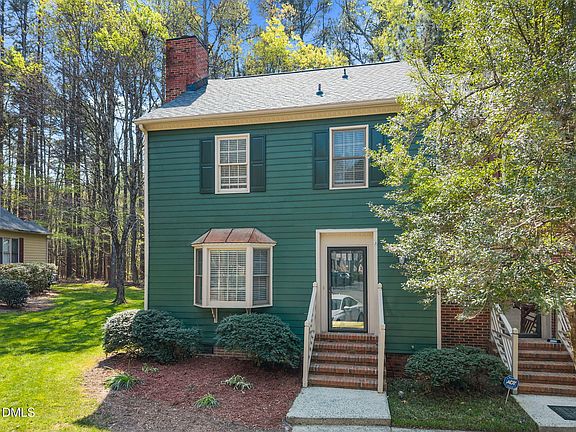 3rd image of 3321 Coachmans Way