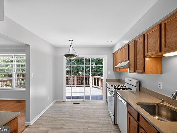 3rd image of 4277 Fox Lake Dr