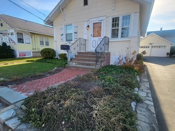 47 Kendall Ave, Framingham, MA 01702