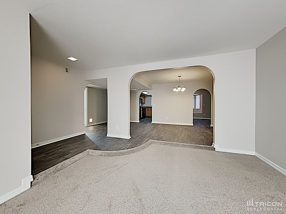 5th image of 5403 W Columbine Dr