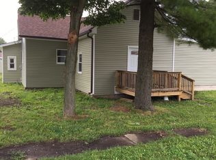 401 W 3rd St, Lizton, IN 46149