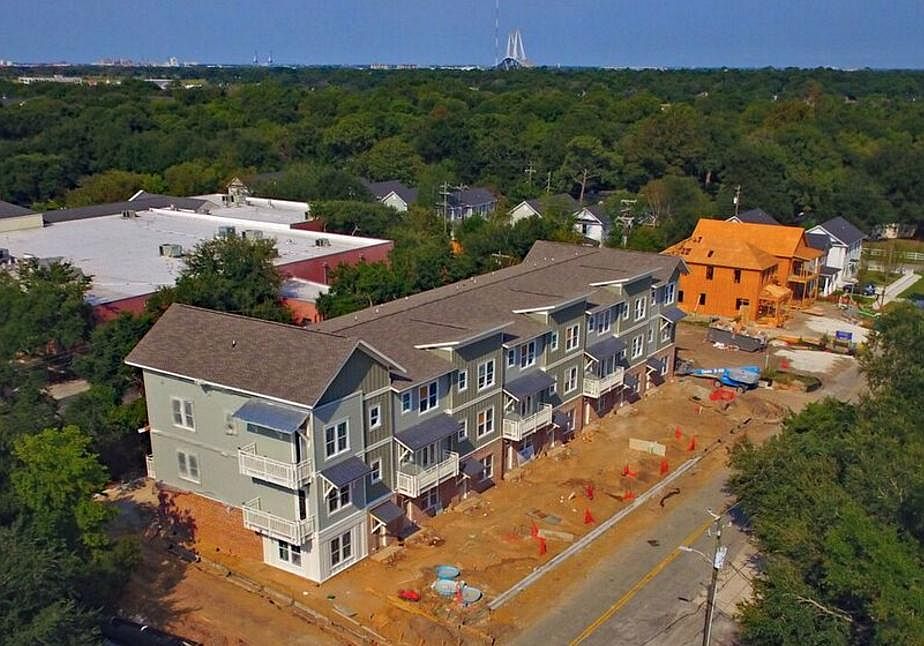 2nd image of 92 Vincent Dr