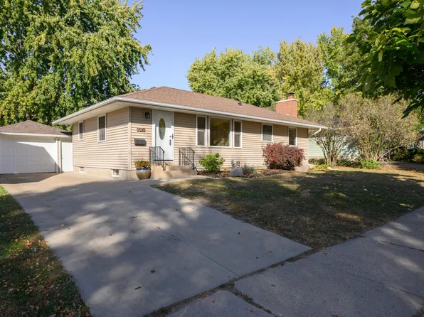 1523 10th Ave NE, Rochester, MN 55906