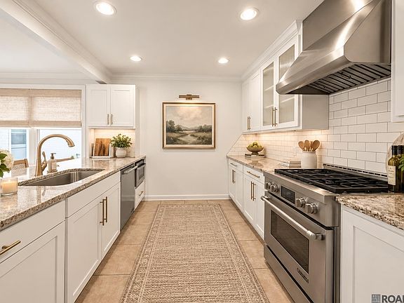 4th image of 3055 Torrance Dr