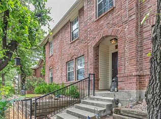 5304 Bradley Ln, Arlington, TX 76017