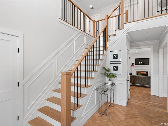 3rd image of 11 Forest Lane
