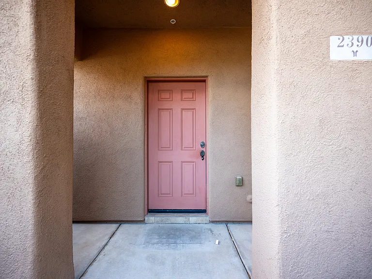 2390 E Blue Diamond Dr — Photo 27